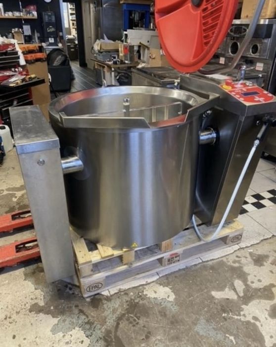 Електропарен казан 300 л 9 бр.