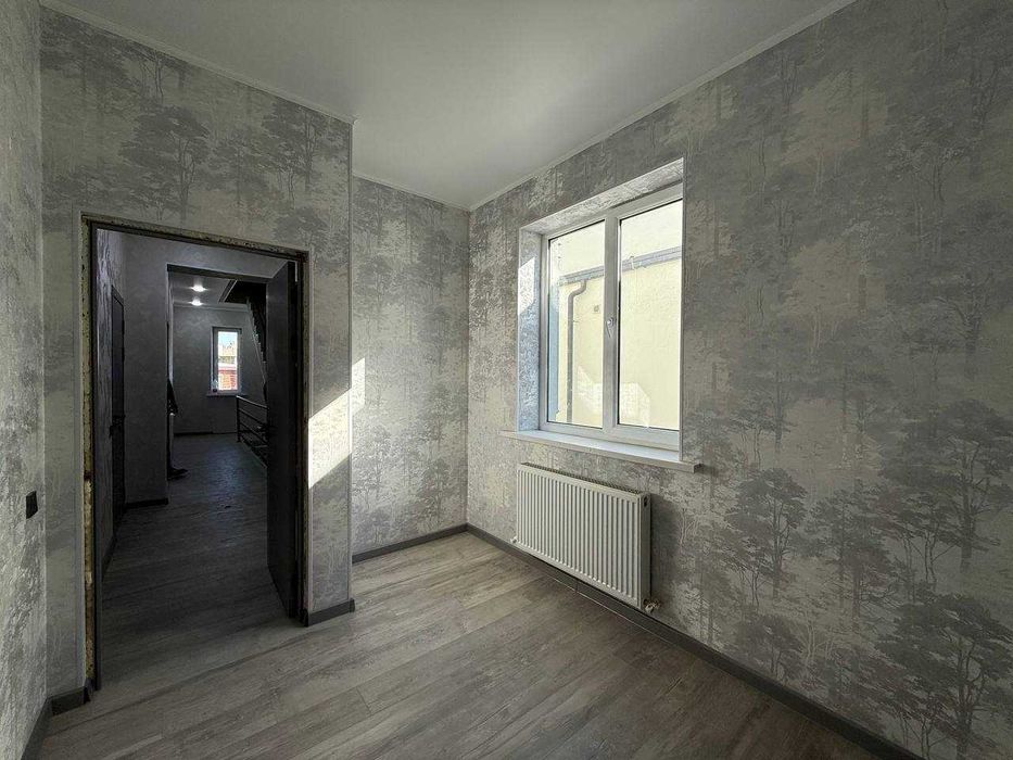 (Добрый) Шумиловский городок, 1 cот, 180 м², 3 уровня, 4 ком