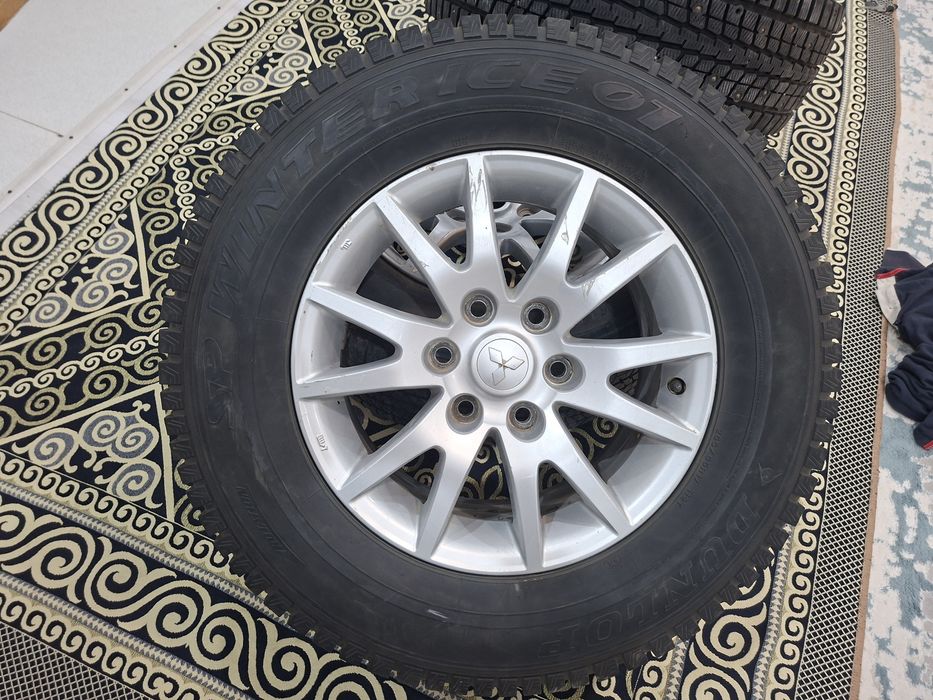 Продается зимняя шина с шипами