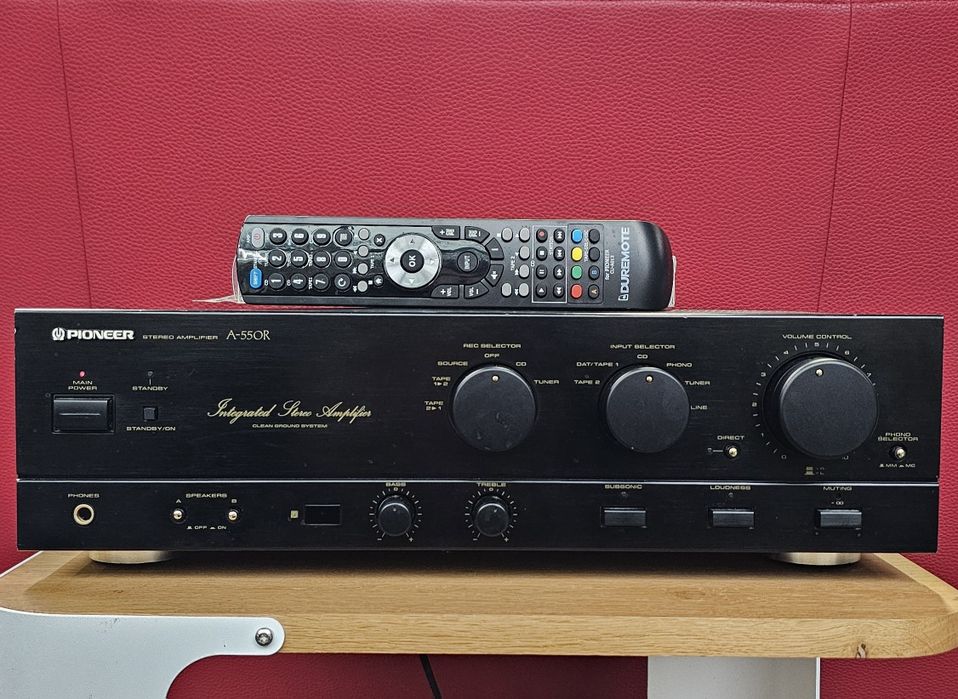 Amplificator PIONEER A 550 R cu telecomanda