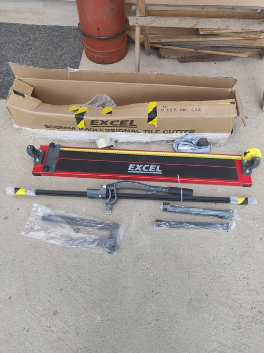 Mașina profesionala de tăiat gresie și faianță. Nouă, adusa din afara.