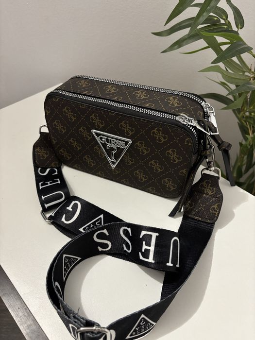 Vand geanta noua guess