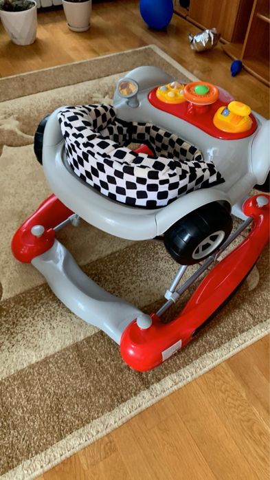 Детска проходилка кола