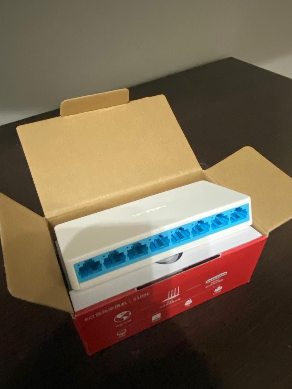 Switch. Коммутатор. Неуправляемый коммутатор. 5/8 портовый коммутатор.