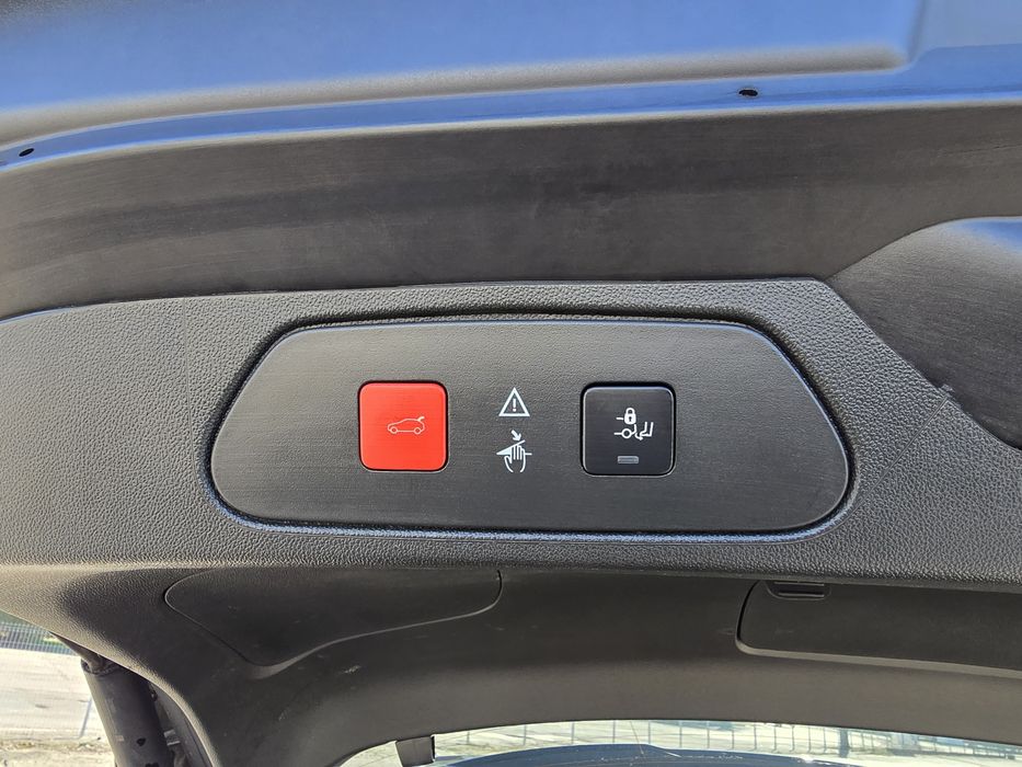 Opel Grandland X 1.5D Ultimate anul 2018