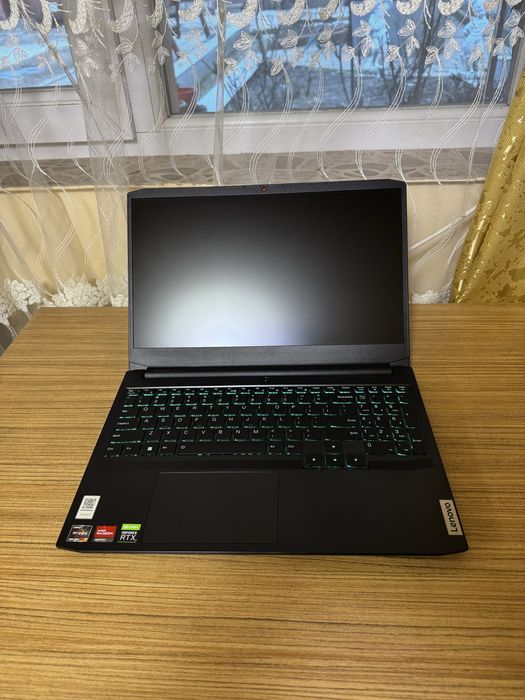 Leptop gaiming lenovo IdeaPad3