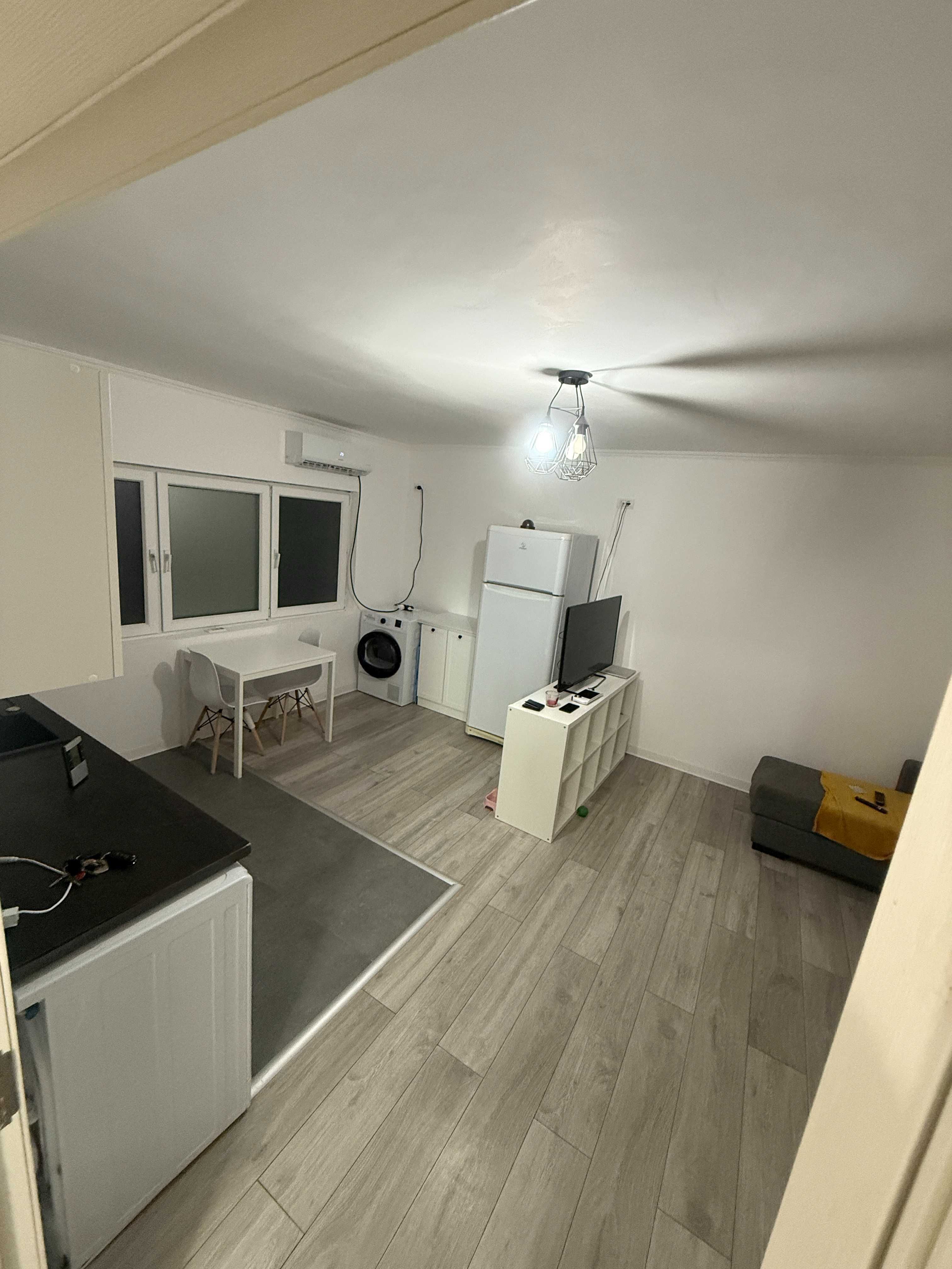 Vand apartament tip studio (2 camere) in zona Chitila Triaj