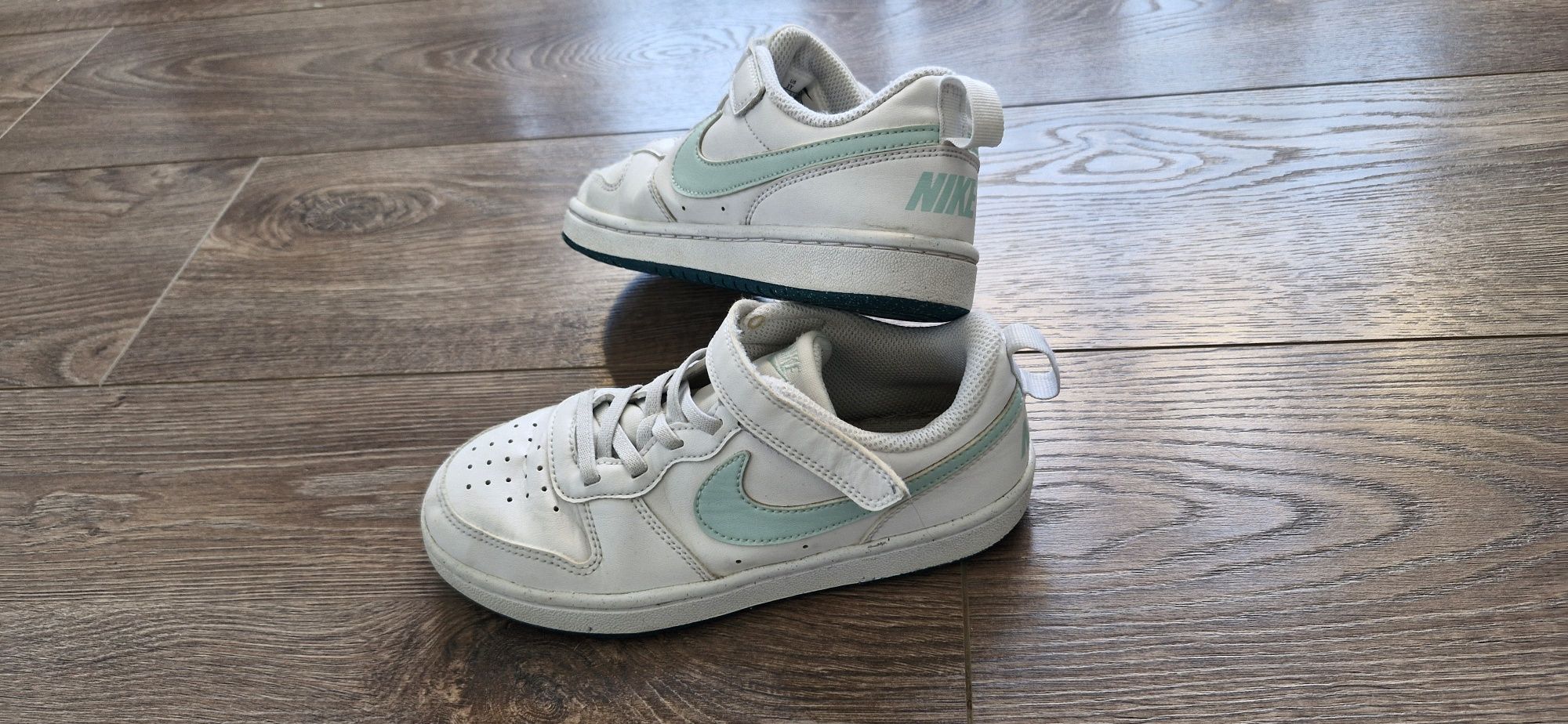 NIKE 32, Adidas, Decathlon 32