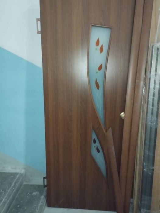 Продам межкомнатные двери в отлично состоянии