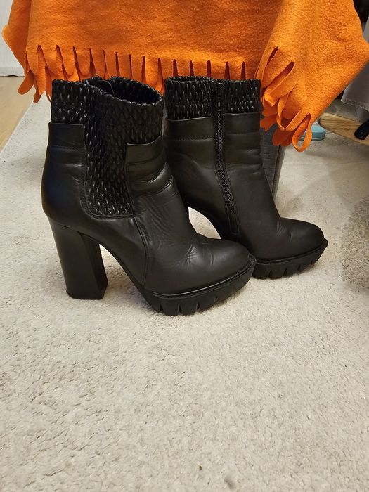 Боти на висок ток от естествена кожа