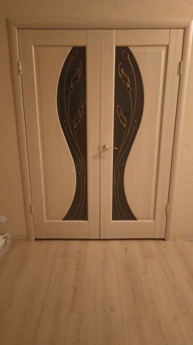 двери б/у в отличном состоянии