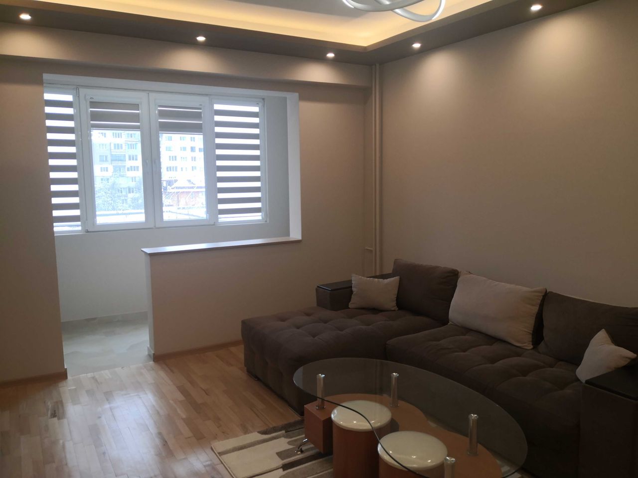 Дава се под наем Двустаен апартамент в София, Надежда 1 - 65 кв.м за 714 € - Снимка #1