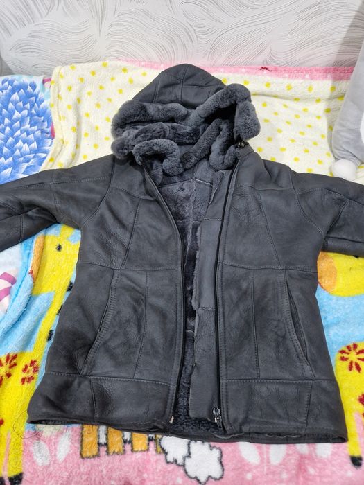 Продам дублёнку из натуральной кожи на девочек.