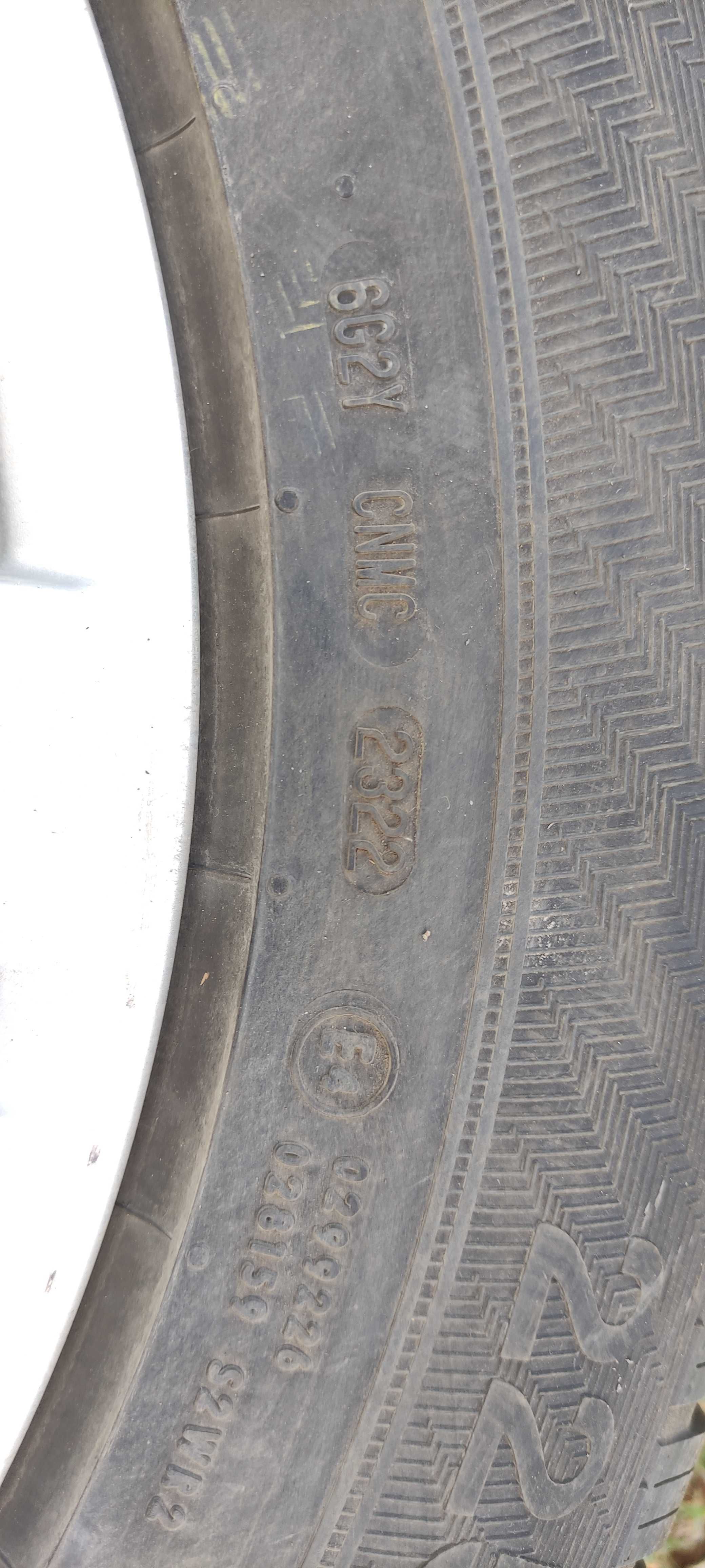 Почти нови зимни гуми Gislaved Euro Frost 6 225/65/17 цола дот 2322