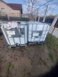 Bazine 1000l  cu palet  metalic