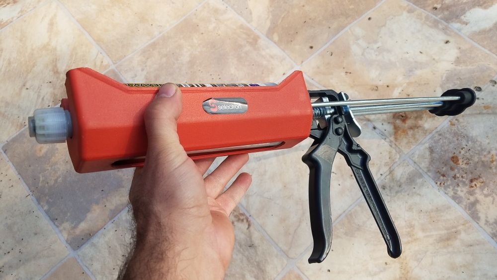 Нов метален пистолет за двукомпонентно лепило pistolet lepilo бетон шп