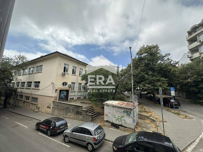 Ексклузивен партерен магазин за продажба, с лице на ул. Найден Геров,