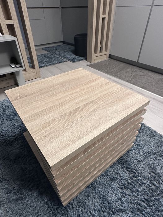 Masuta de cafea din pal lacuit