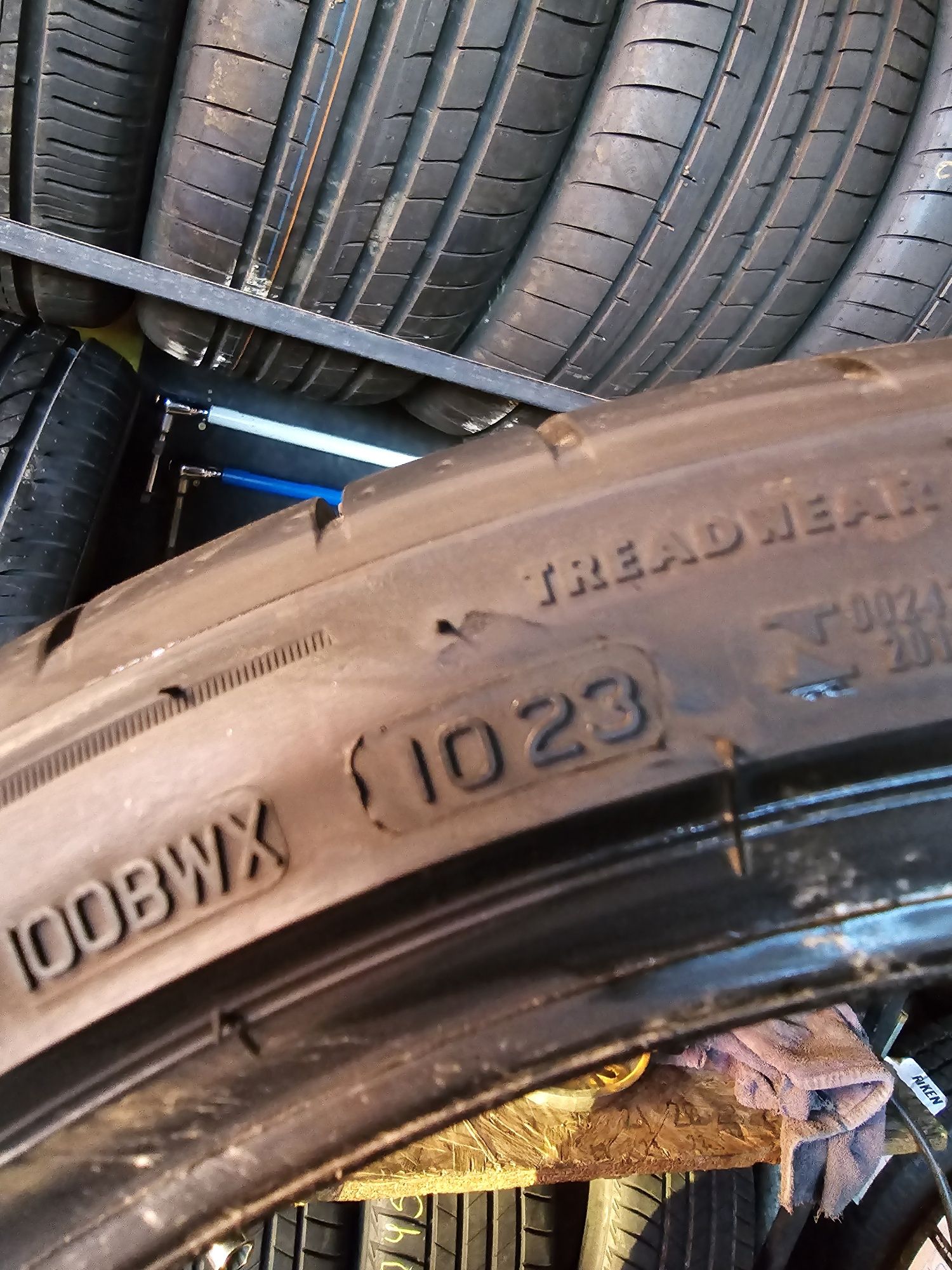 Летни гуми  235 35 19 4бр Bridgestone s005