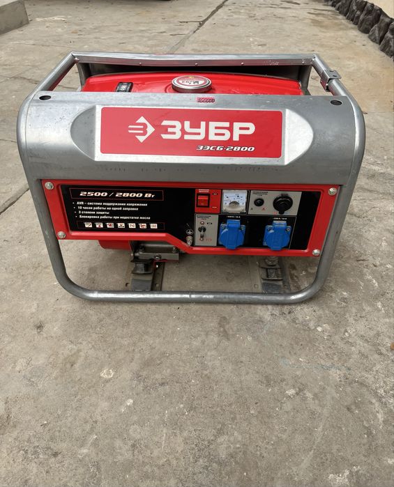 Бензиновый генератор