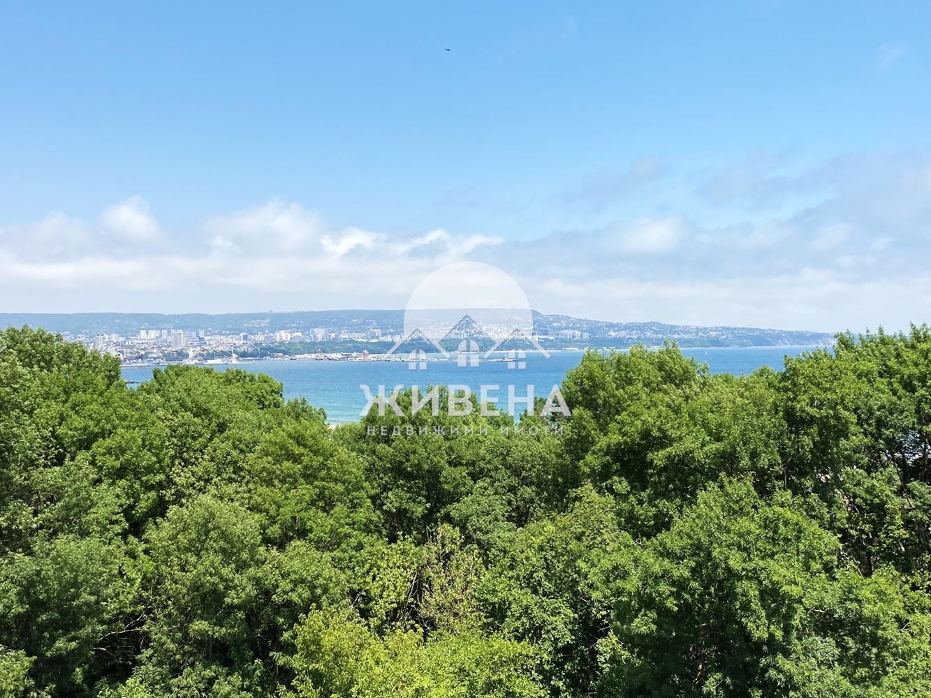 Продавам панорамен 2-стаен апартамент, кв. Аспарухово
