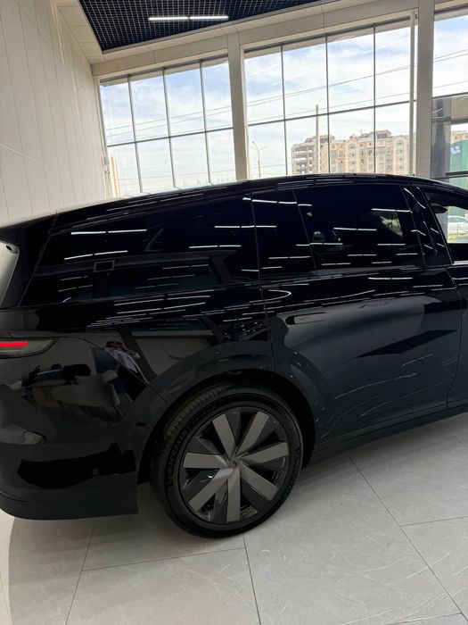 Lixiang i8 official dealer of Li Auto Uzbekiston