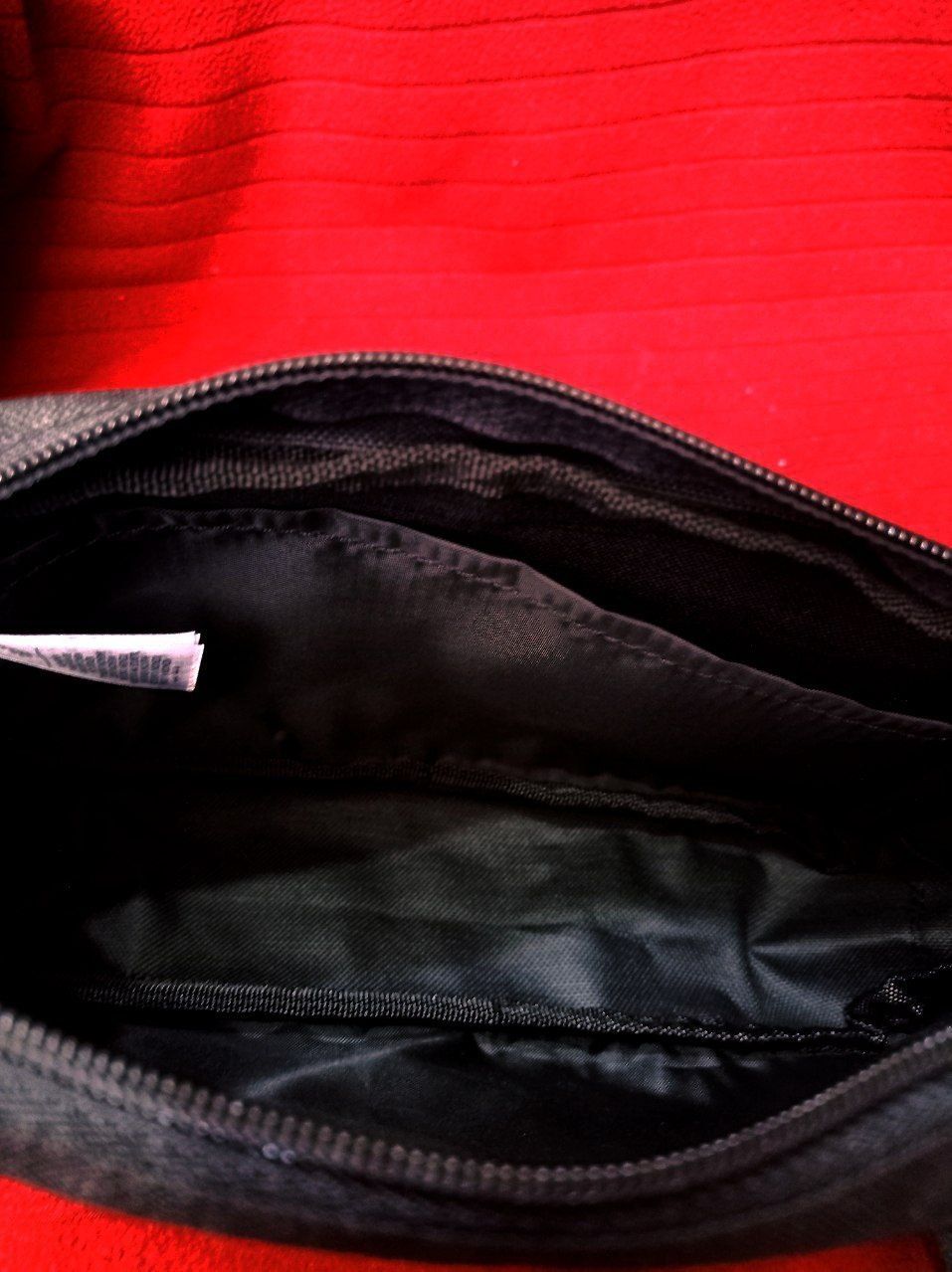 Унисекс-сумка от Adidas LINEAR BUM BAG. (Оригинал) Made in Indonesia