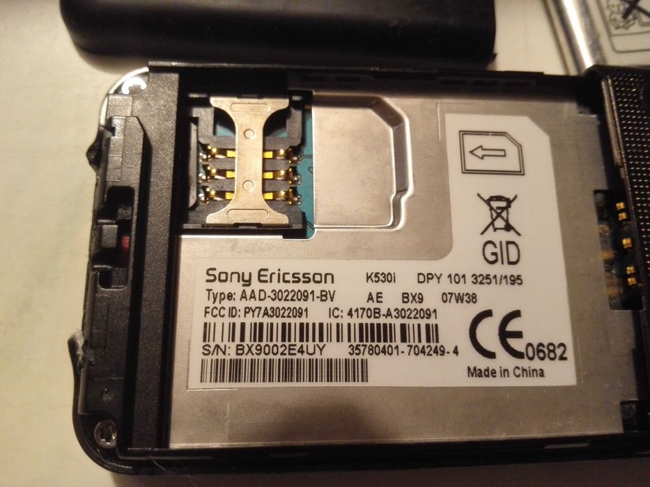 Telefon sony ericsson k530i de colectie!!!