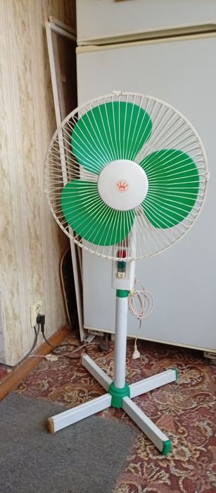 Вентилятор 3х-скоростной (Тайвань) Есть подсветка Все  работает