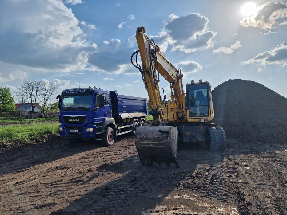 Beton concasat / drumuri / piatră/ compactor
