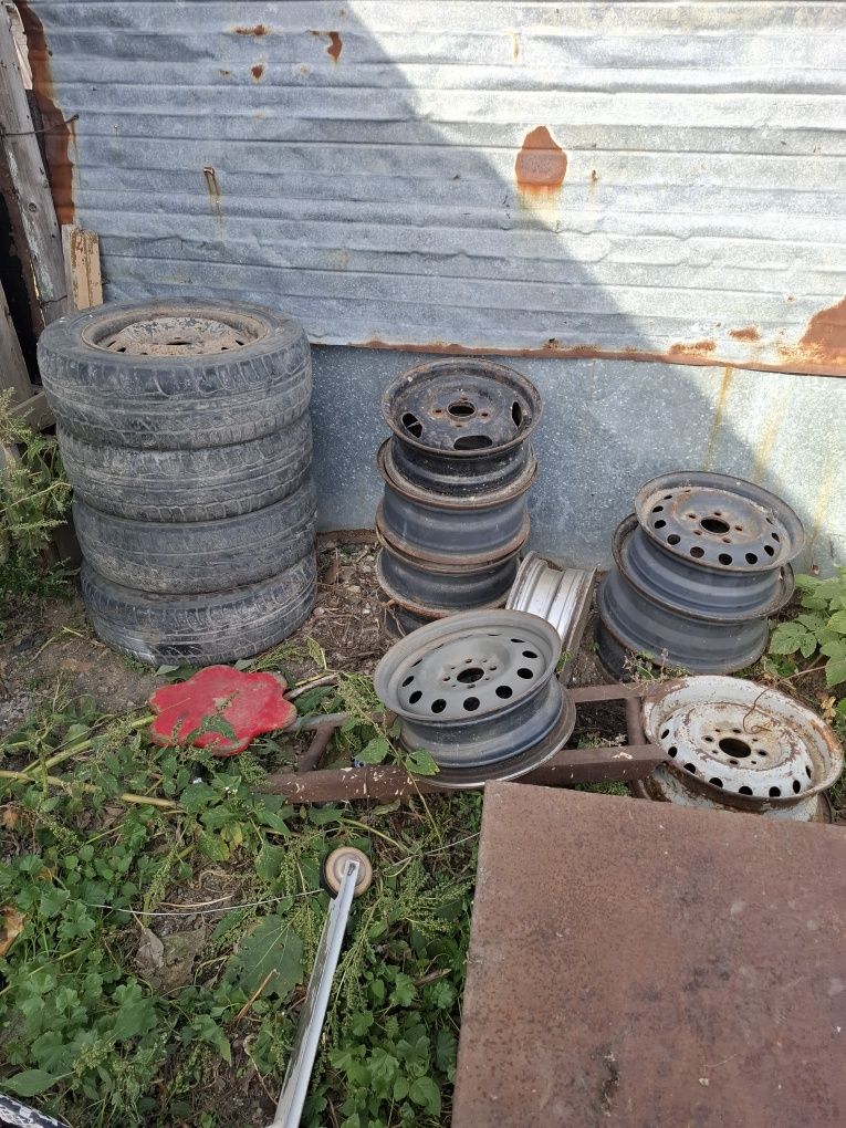 Продам диски р14,р15 в хорошем сост и богаж на жигули