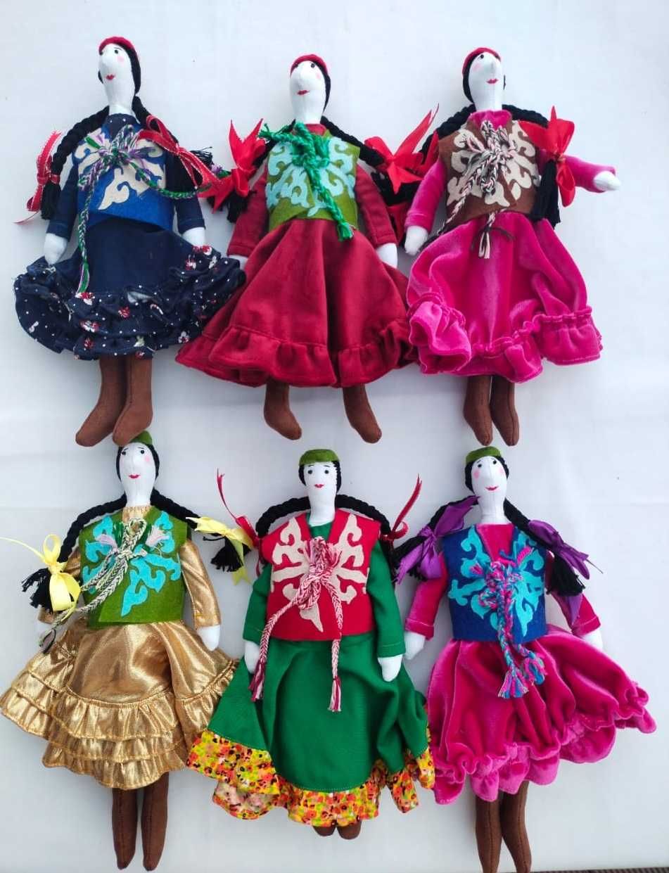 Текстильная кукла в казахском стиле