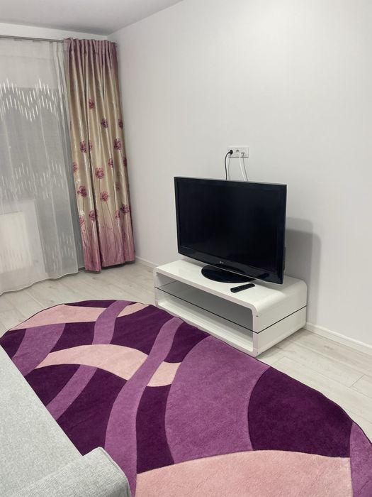 Inchiriez ap 2 camere decomandate zona mall Promenada ..