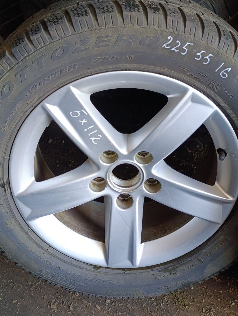 Диски л.п R16 c резиной на Ауди 5*112
