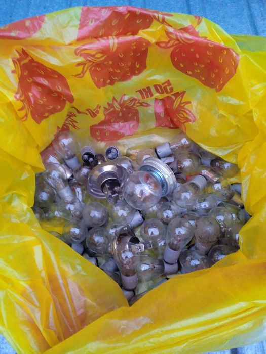 Продам лампочки для авто недорого
