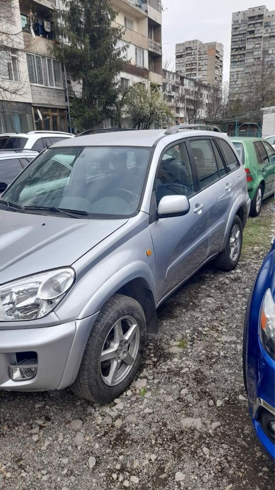 Toyota Rav-4.    2.0D.   4X4