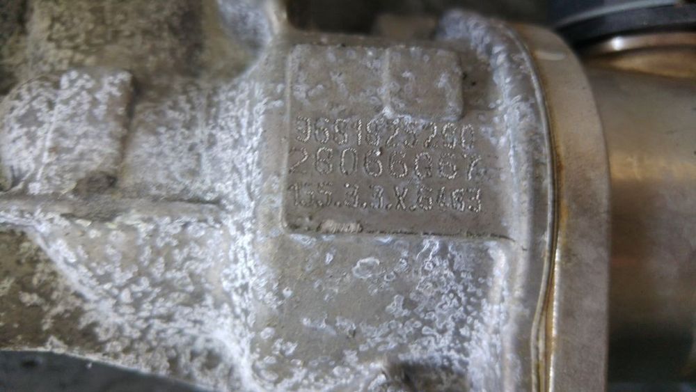egr cu racitor gaze  peugeot 407 peugeot 508 peugeot 607 citroen c4  2.0 hdi  rhf rh01 9681825280 9686916780
