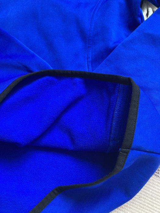 Суичър на Champion мек и топъл