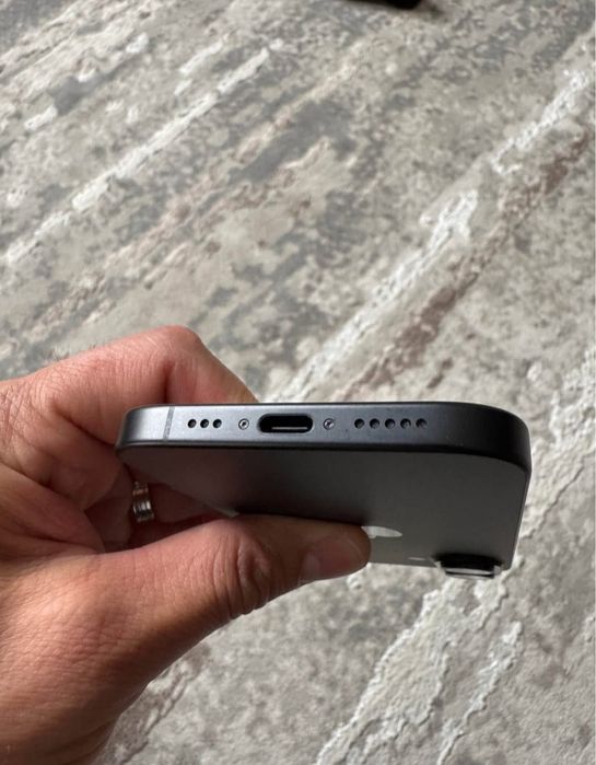 Vând iPhone 16 black
Achizitionat in febr 2025 de la Emag.
Garantie