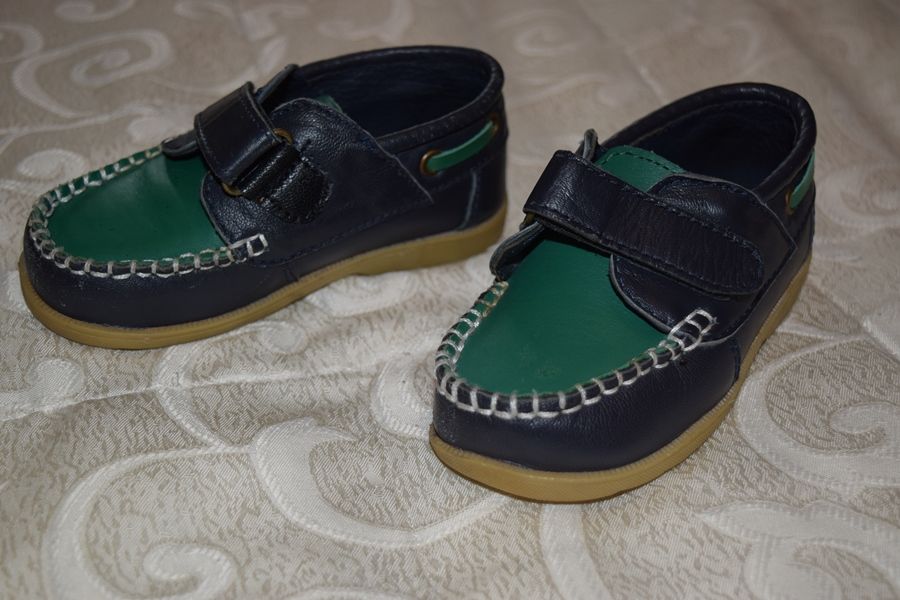Pantofi ptr. copii eleganti marca NORVIC din piele , marimea 24