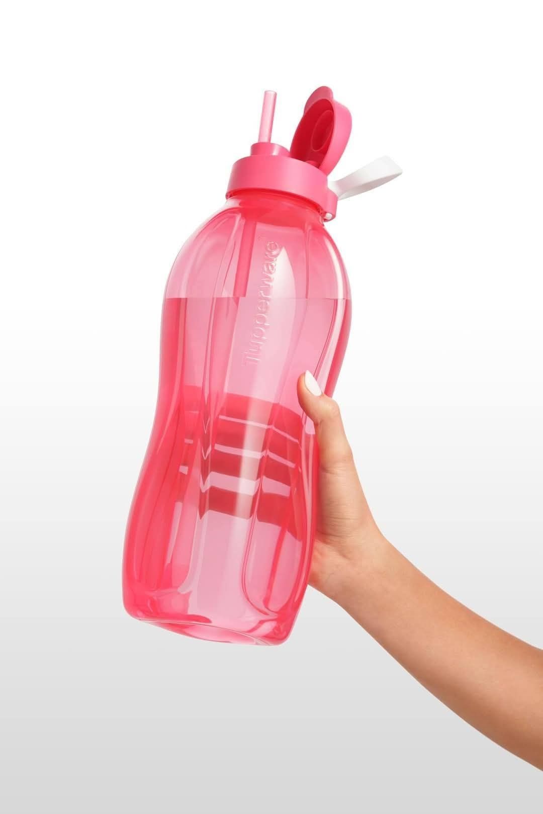 Бутилки /шишета за вода , кутии за храна / сандвичи Tupperware