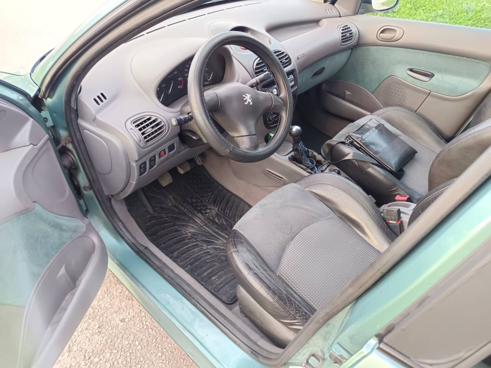Peugeot 206 2.0 HDI *КЛИМАТИК *