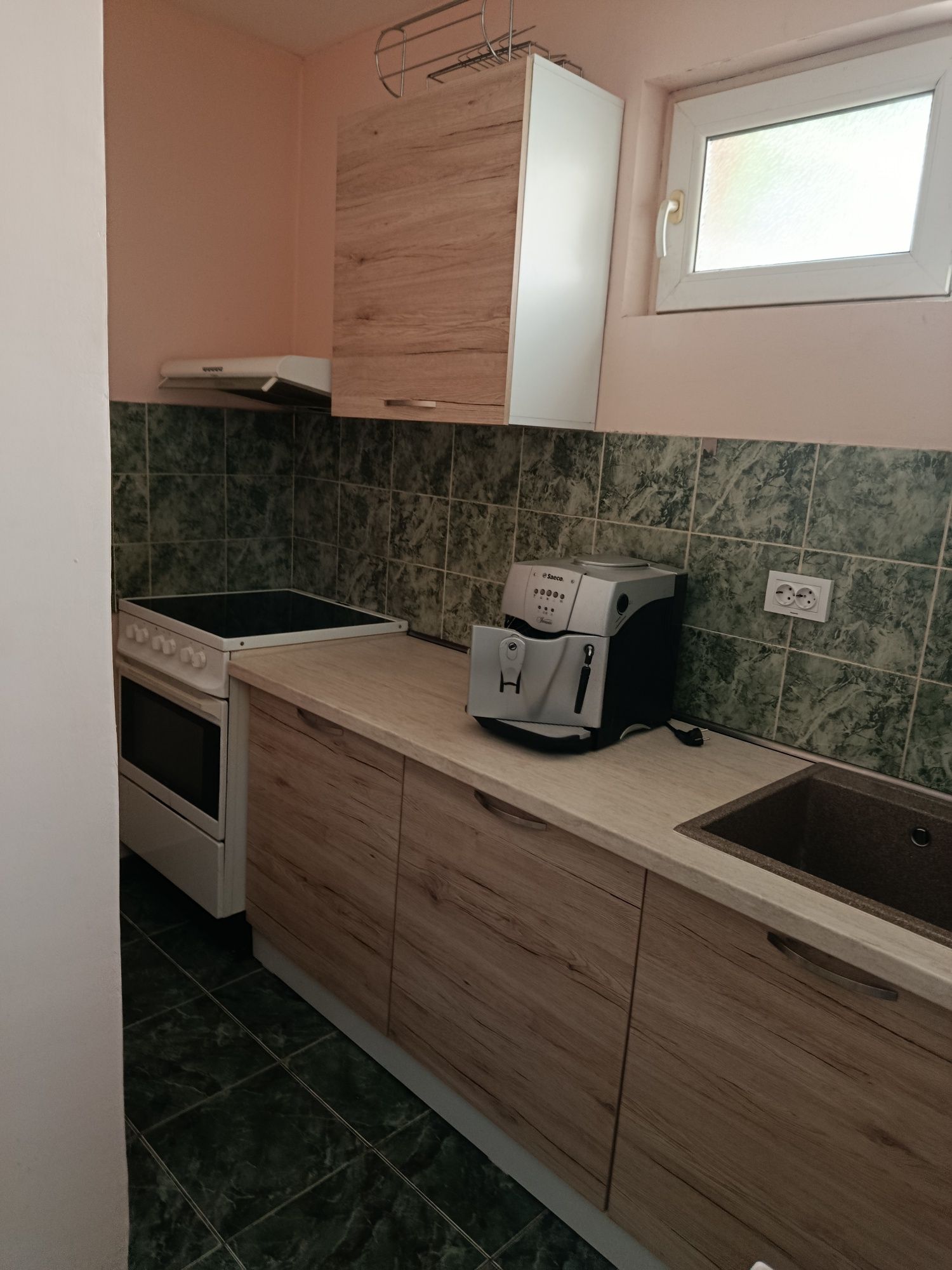 Етаж от къща под наем в идеален център