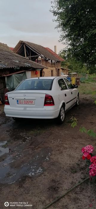 Vând Opel Astra g motor 2.0 disell Nr roși expirate trebuie imatricula