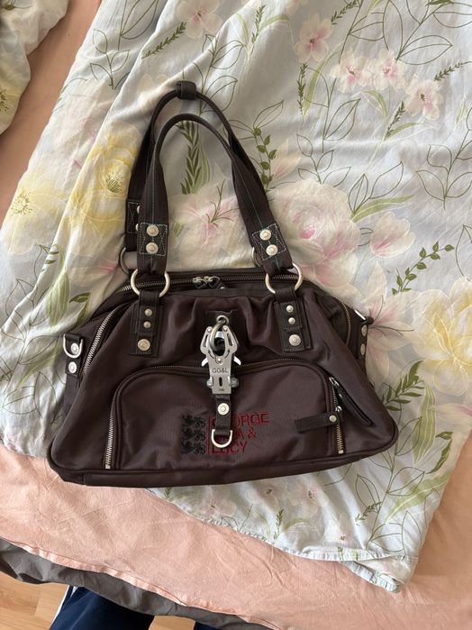 George Gina and Lucy чанта