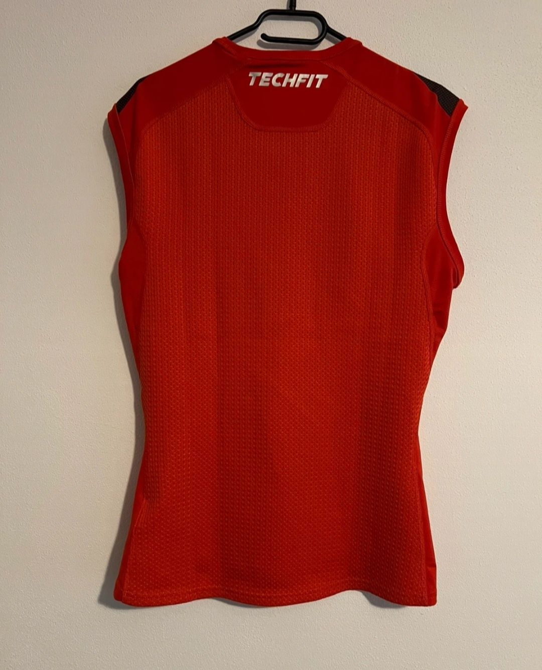 Maieu Adidas Techfit