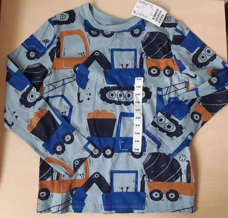 Нови есенни дрехи за момче, размер 128 см