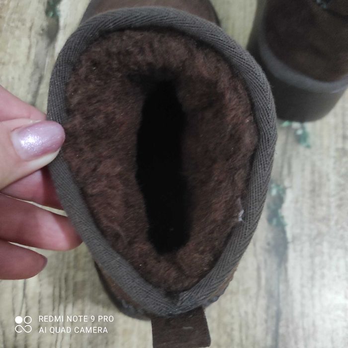 Ghete tip ugg noi