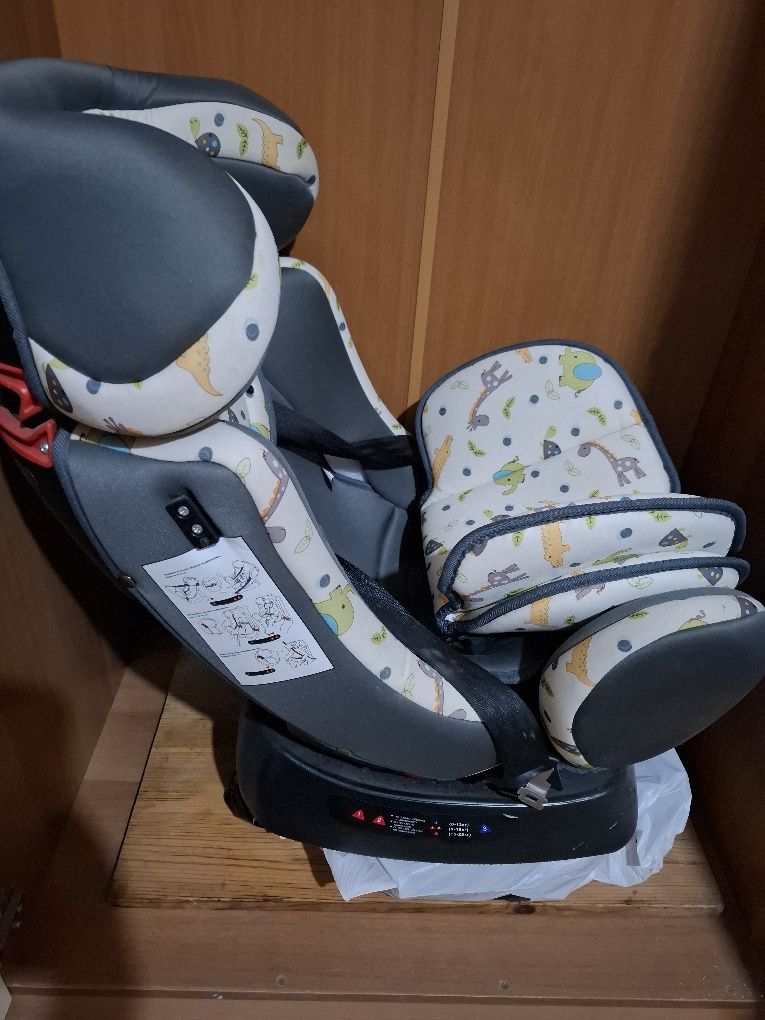 Стол за кола на moni