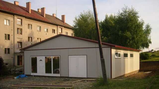Casa, Garaje Auto, Containere din structura metalica si panou sandwich